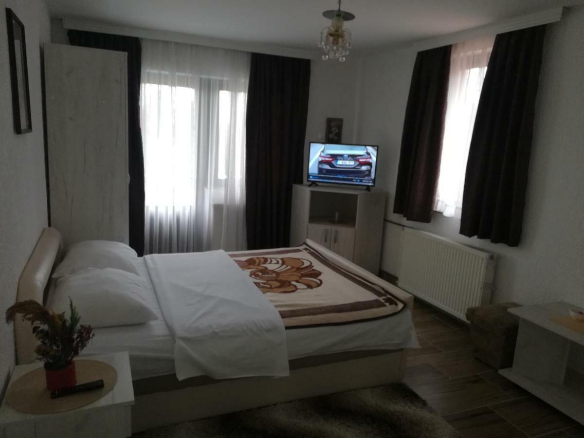 Lazarev Konak Banja Koviljača Esterno foto